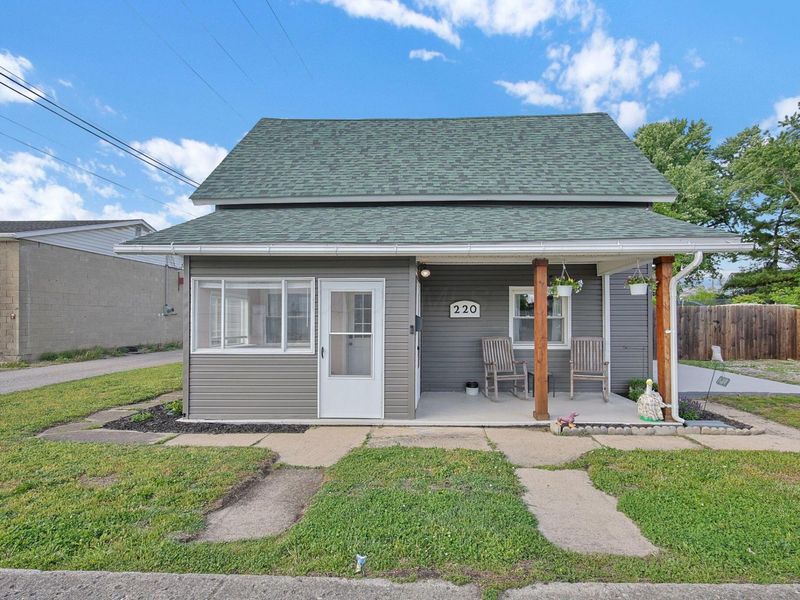 220 Barnes Avenue, Circleville, OH 43113 Photo 2