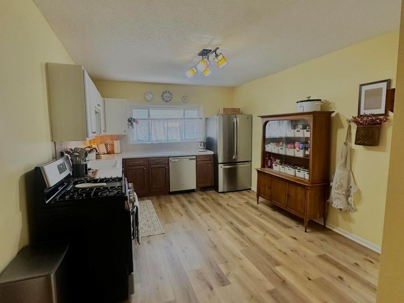 220 Barnes Avenue, Circleville, OH 43113 Photo 7