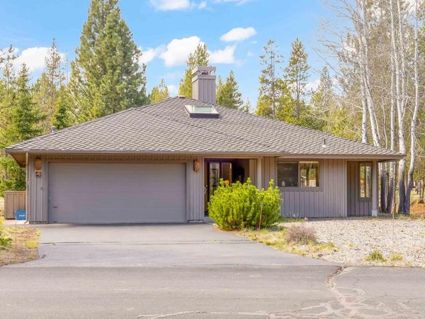 57607 Rocky Mountain Lane, Unit 4, Bend, OR 97707