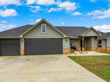 10630 NE Seaside Ln, Elgin, OK 73538