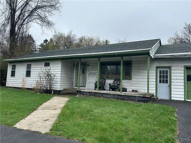 474 E Seneca trnpke Turnpike , Syracuse, NY 13205