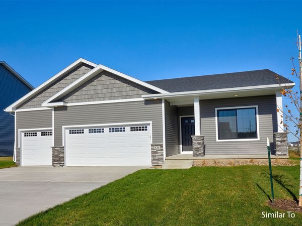 1116 Featherstone Avenue NE, Bondurant, IA 50035