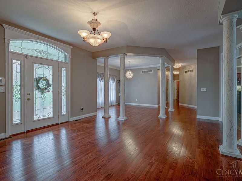 218 Random Drive, Hamilton, OH 45013 Photo 2