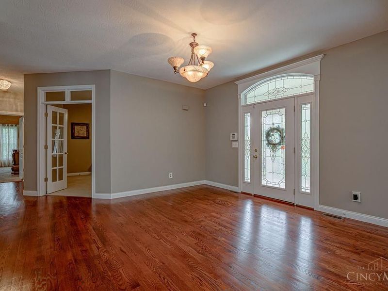 218 Random Drive, Hamilton, OH 45013 Photo 3