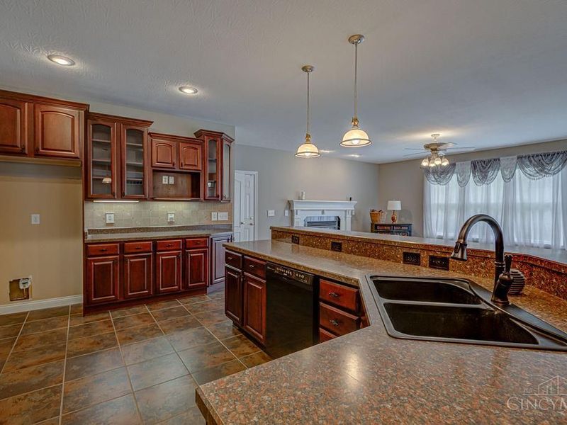 218 Random Drive, Hamilton, OH 45013 Photo 7