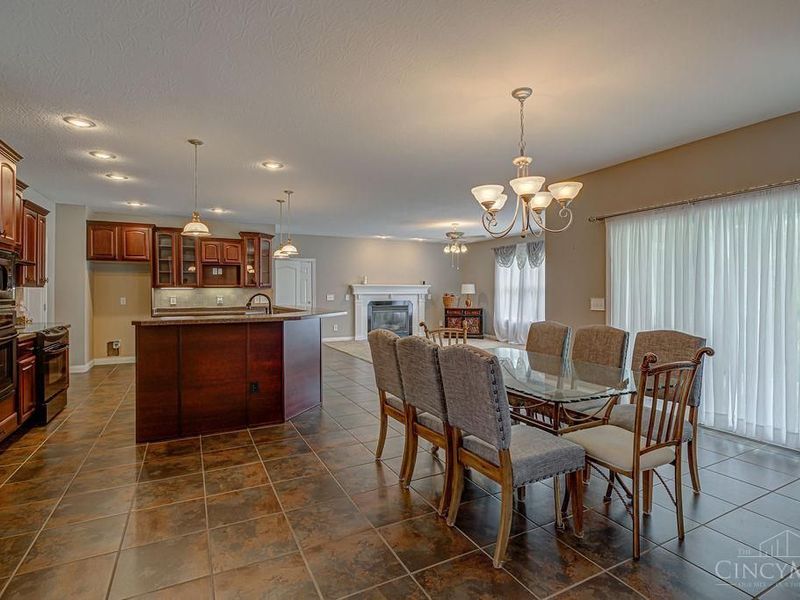 218 Random Drive, Hamilton, OH 45013 Photo 9