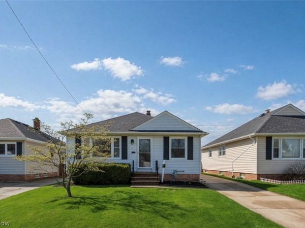 3003 Park Drive , Parma, OH 44134