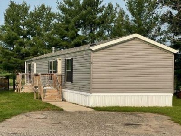 134 Attewell Street, Unit 8, Mauston, WI 53948