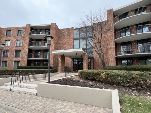 1405 E Central Road , Unit 305A, Arlington Heights, IL 60005