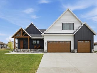 3632 Crimson Loop S Fargo, ND 58104