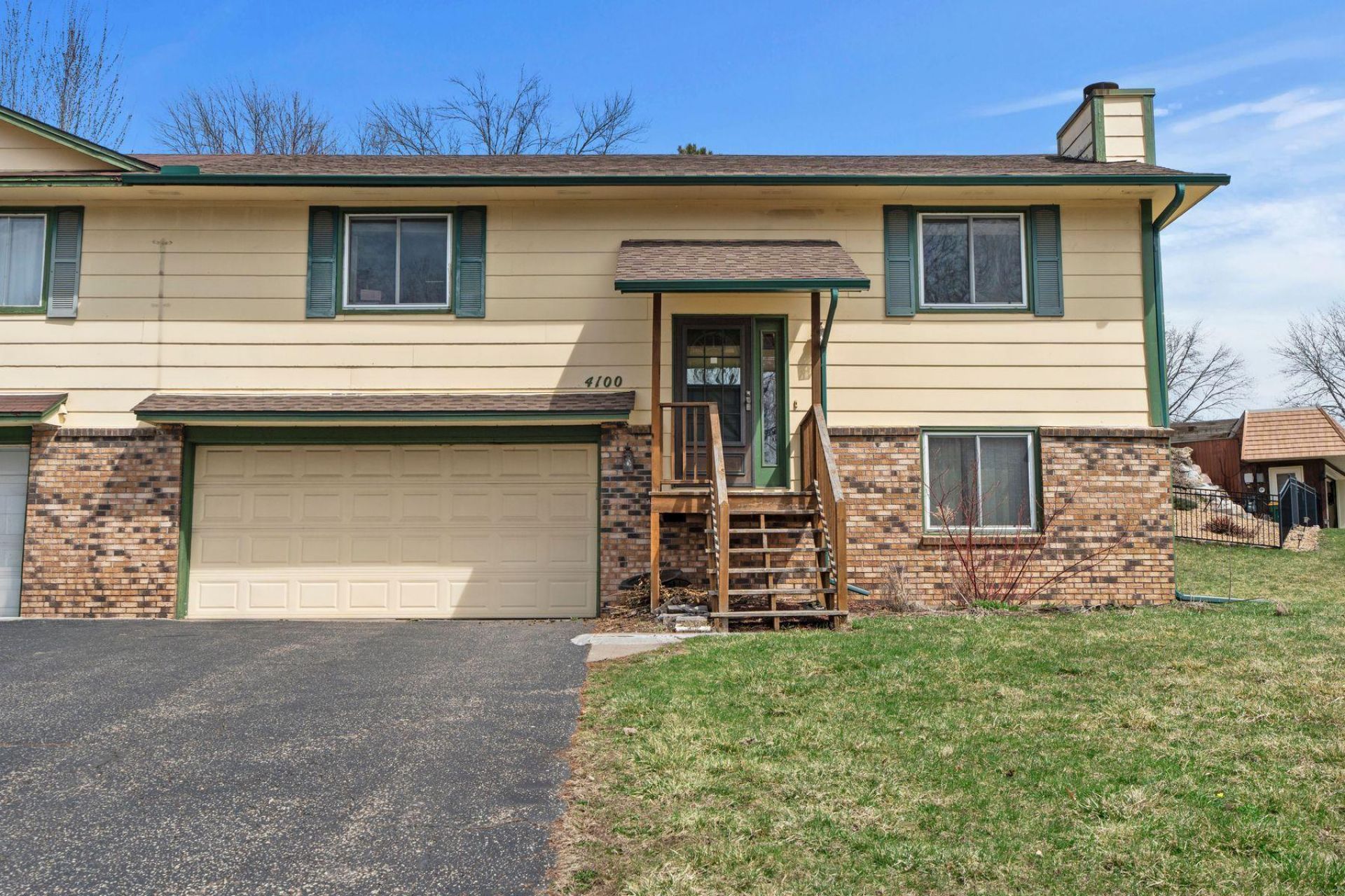 4100 Jordan Avenue N, New Hope, MN 55427