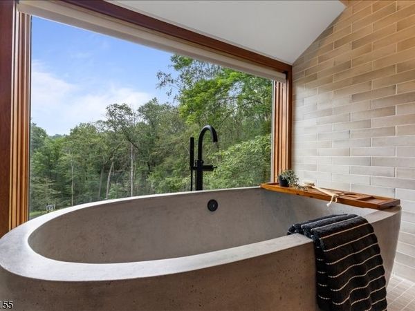 101 Rippling Brook Way, Bernardsville, NJ 07924