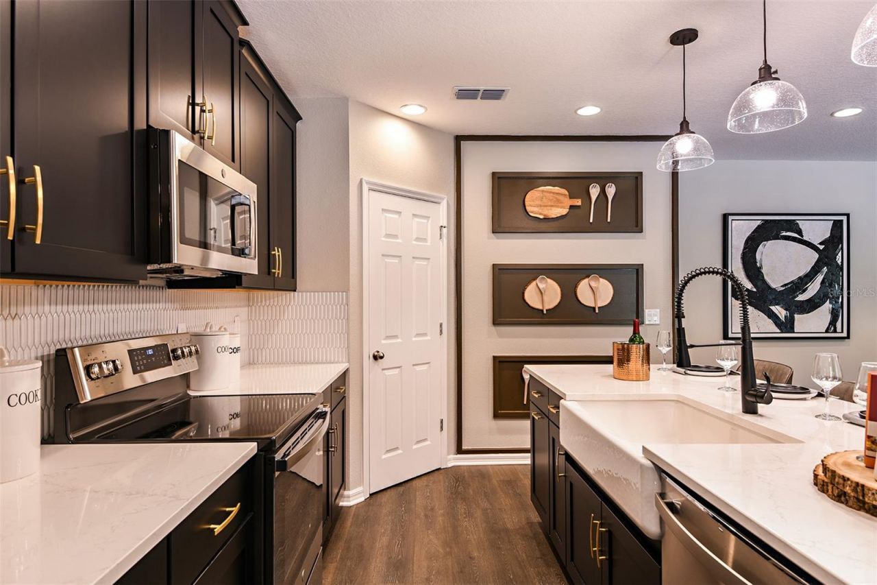 591 Darshire Avenue , Eustis, FL 32736 Photo