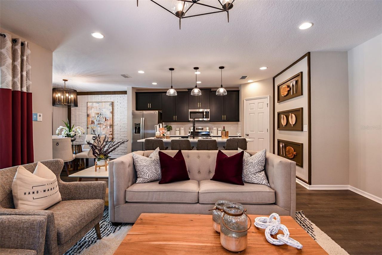 591 Darshire Avenue , Eustis, FL 32736 Photo