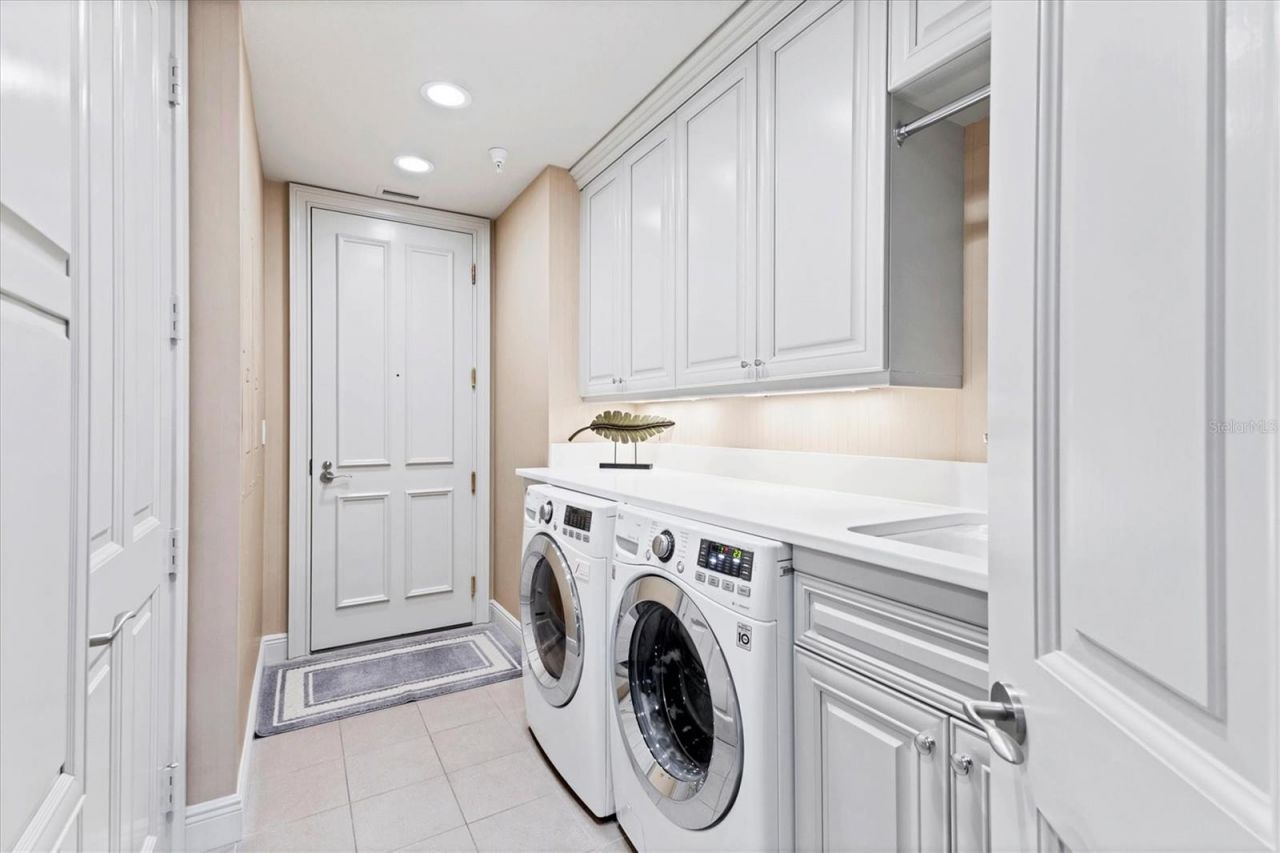 35 Watergate Drive, Unit # 1203, Sarasota, FL 34236 Photo