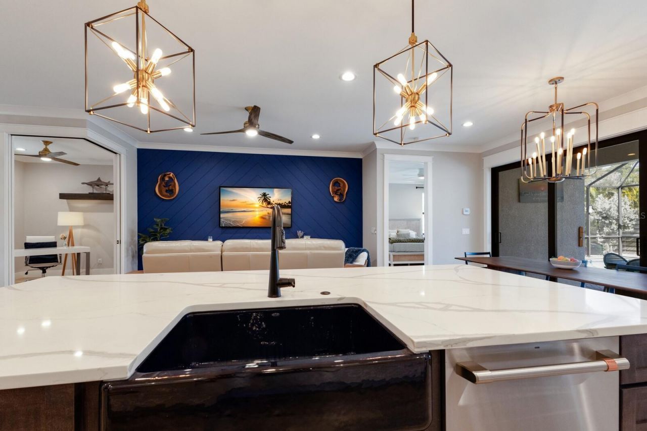 2823 Marshall Drive, Sarasota, FL 34239 Photo