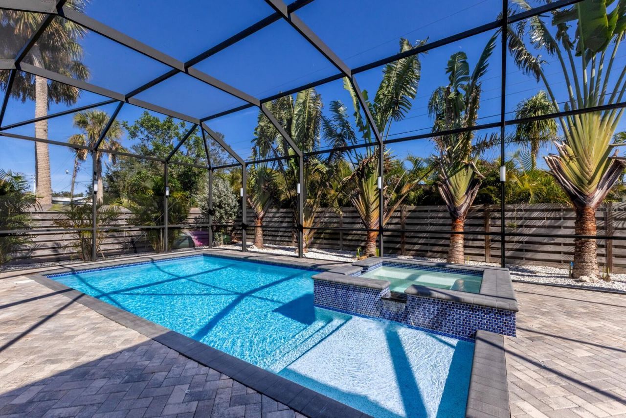 2823 Marshall Drive, Sarasota, FL 34239 Photo