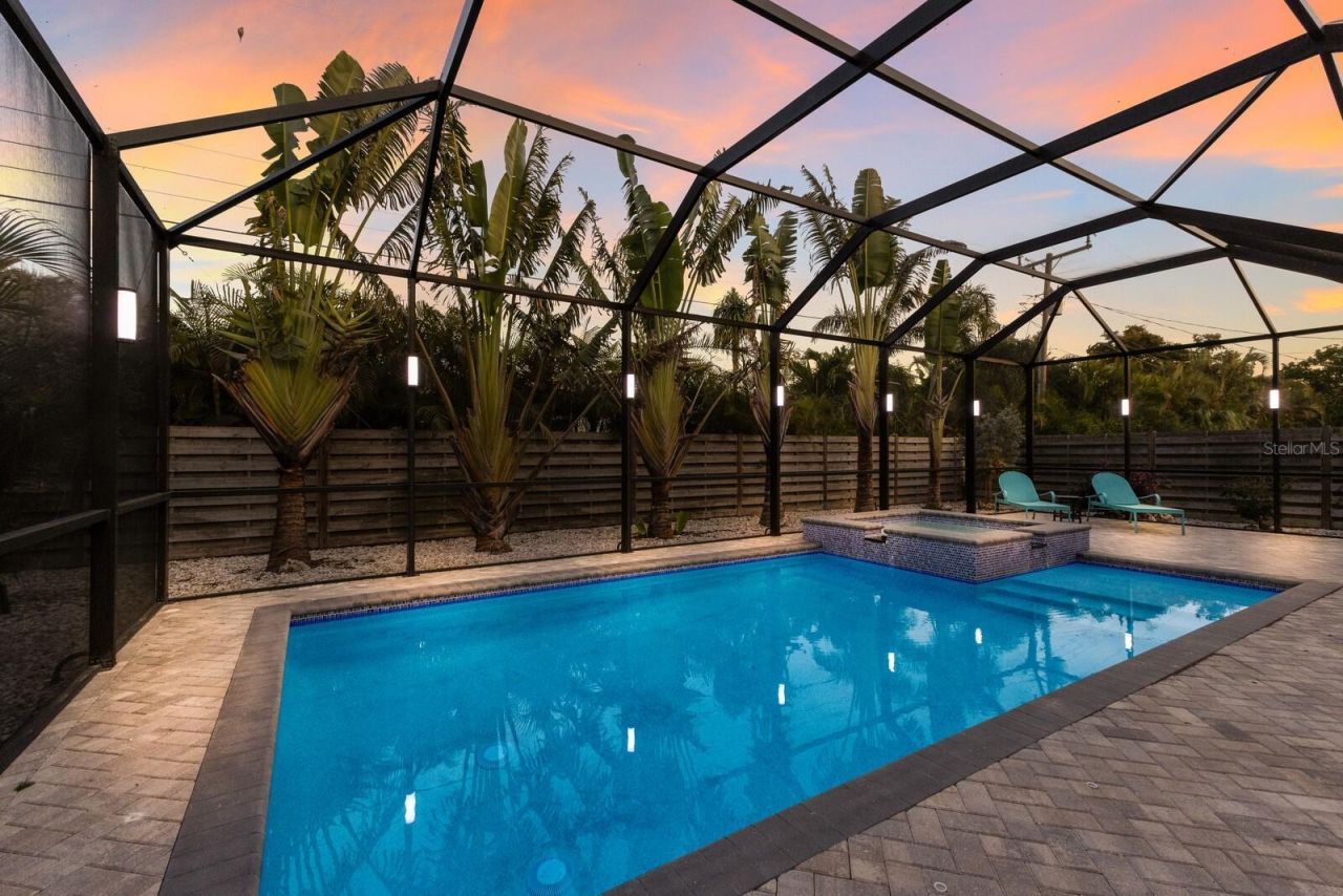 2823 Marshall Drive, Sarasota, FL 34239 Photo