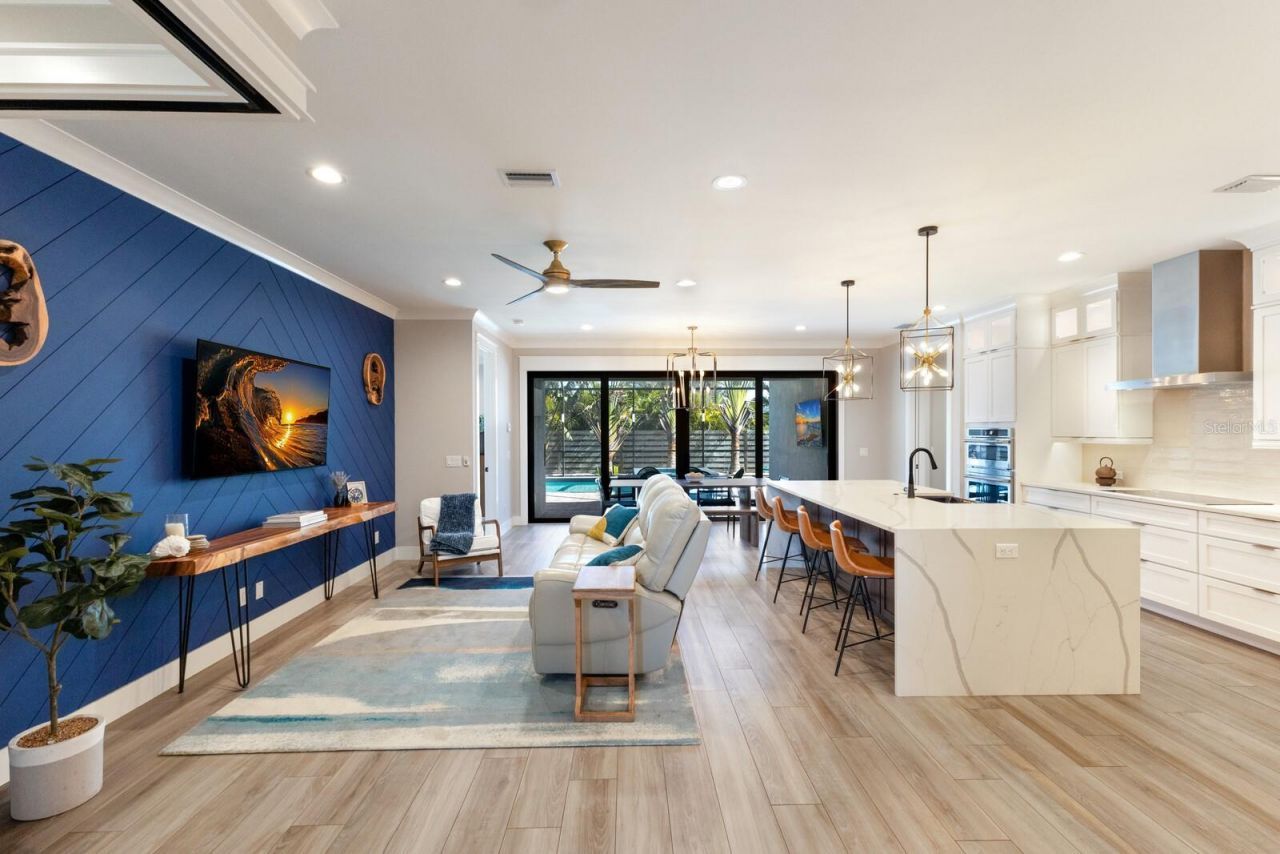 2823 Marshall Drive, Sarasota, FL 34239 Photo