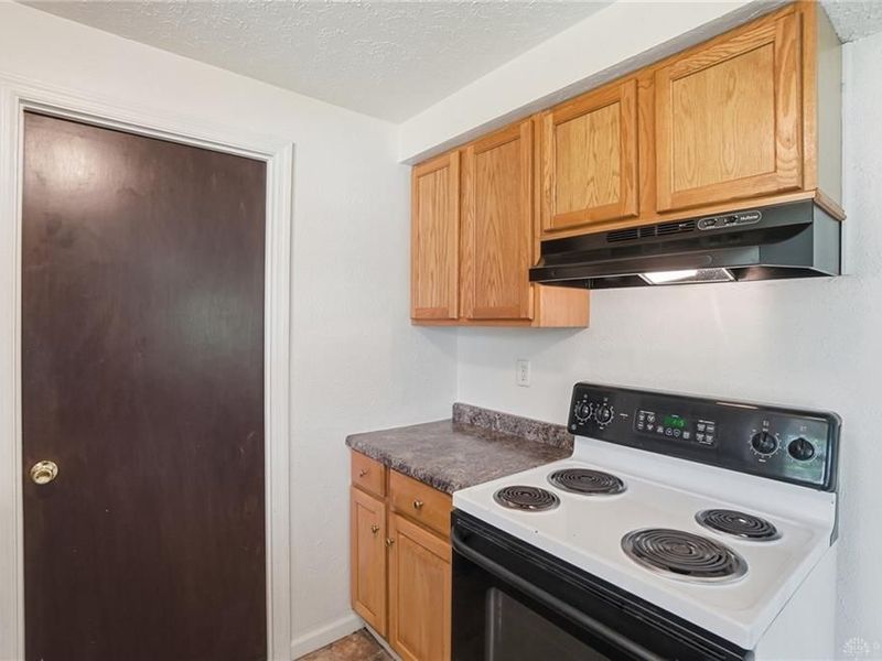 7239 Sancroft Drive, Huber Heights, OH 45424 Photo 12