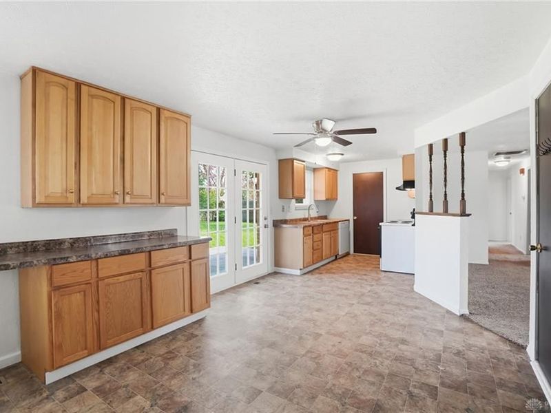 7239 Sancroft Drive, Huber Heights, OH 45424 Photo 14