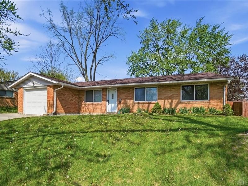 7239 Sancroft Drive, Huber Heights, OH 45424 Photo 2