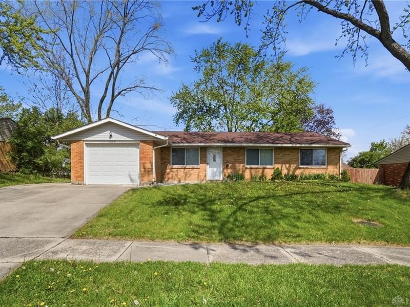 7239 Sancroft Drive, Huber Heights, OH 45424 Photo 3