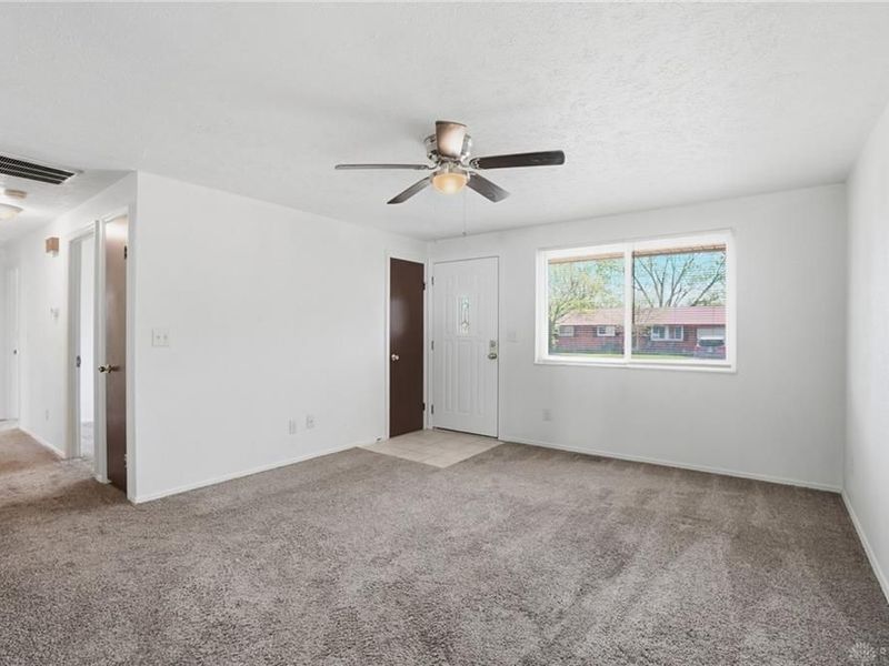 7239 Sancroft Drive, Huber Heights, OH 45424 Photo 4