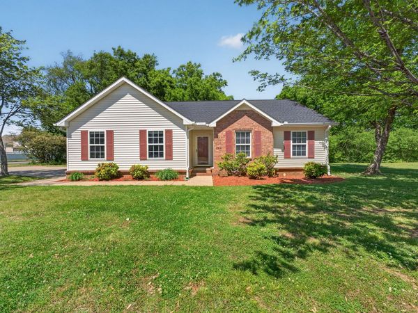 2914 Roscommon Dr , Murfreesboro, TN 37128