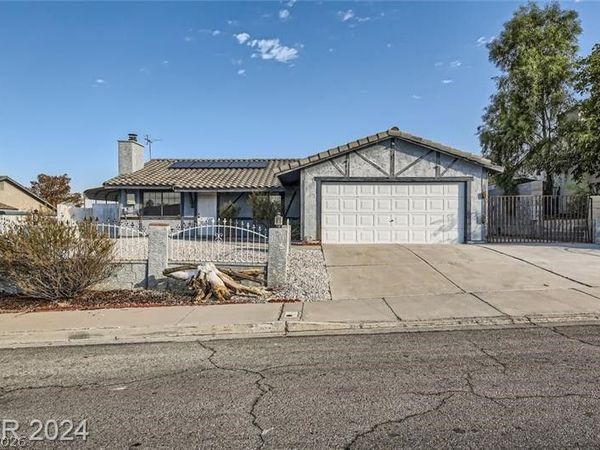 6830 Fallona Avenue , Las Vegas, NV 89156