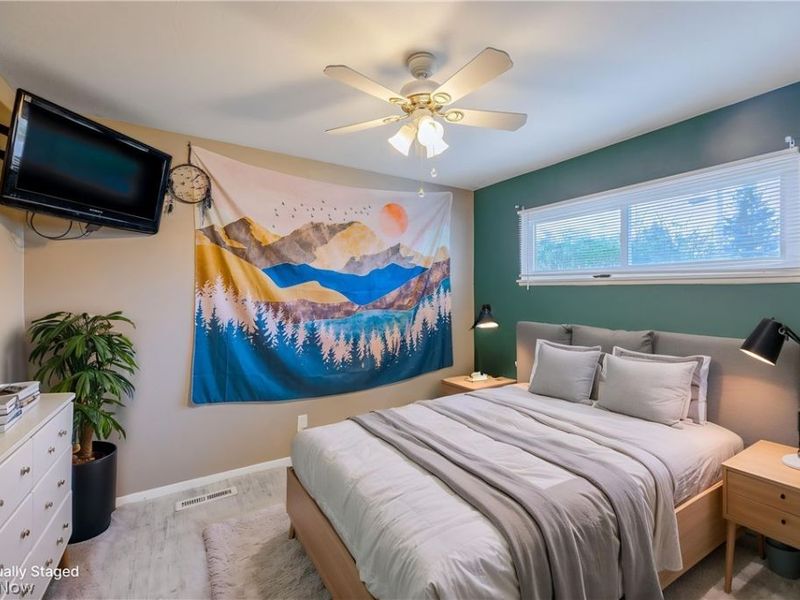 38355 Laura Drive , Eastlake, OH 44095 Photo 10