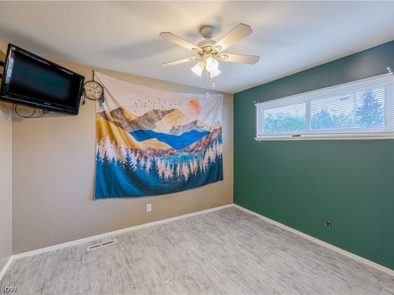 38355 Laura Drive , Eastlake, OH 44095 Photo 11