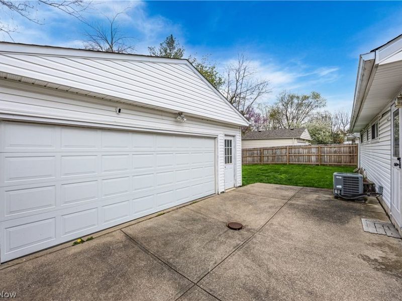 38355 Laura Drive , Eastlake, OH 44095 Photo 29