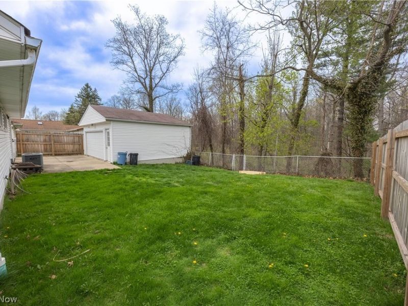 38355 Laura Drive , Eastlake, OH 44095 Photo 31