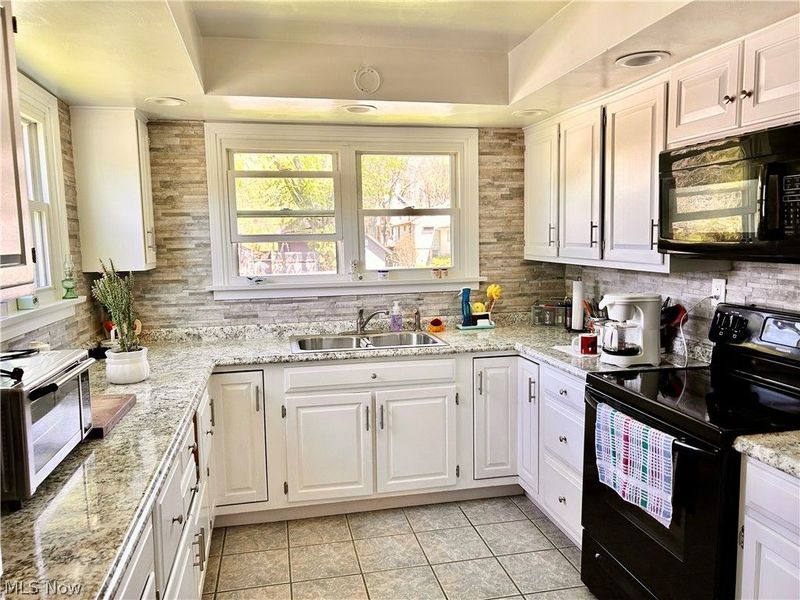 4222 Central Avenue, Austintown, OH 44515 Photo 7