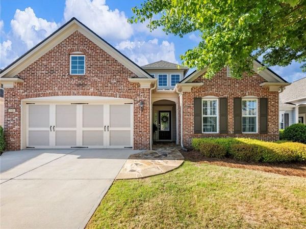 5916 Chimney Rock Drive, Hoschton, GA 30548