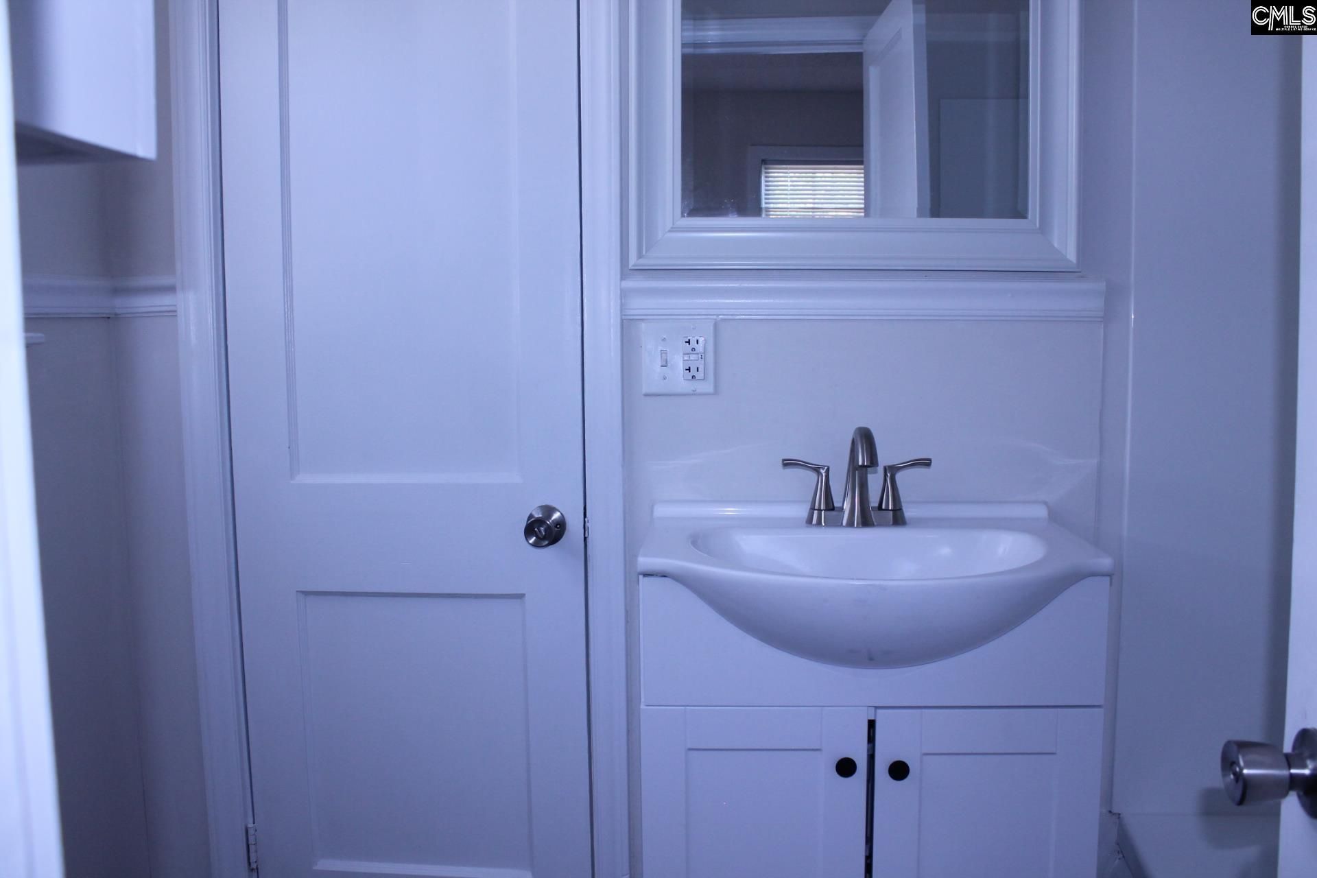 414 Graham Avenue  Photo 7