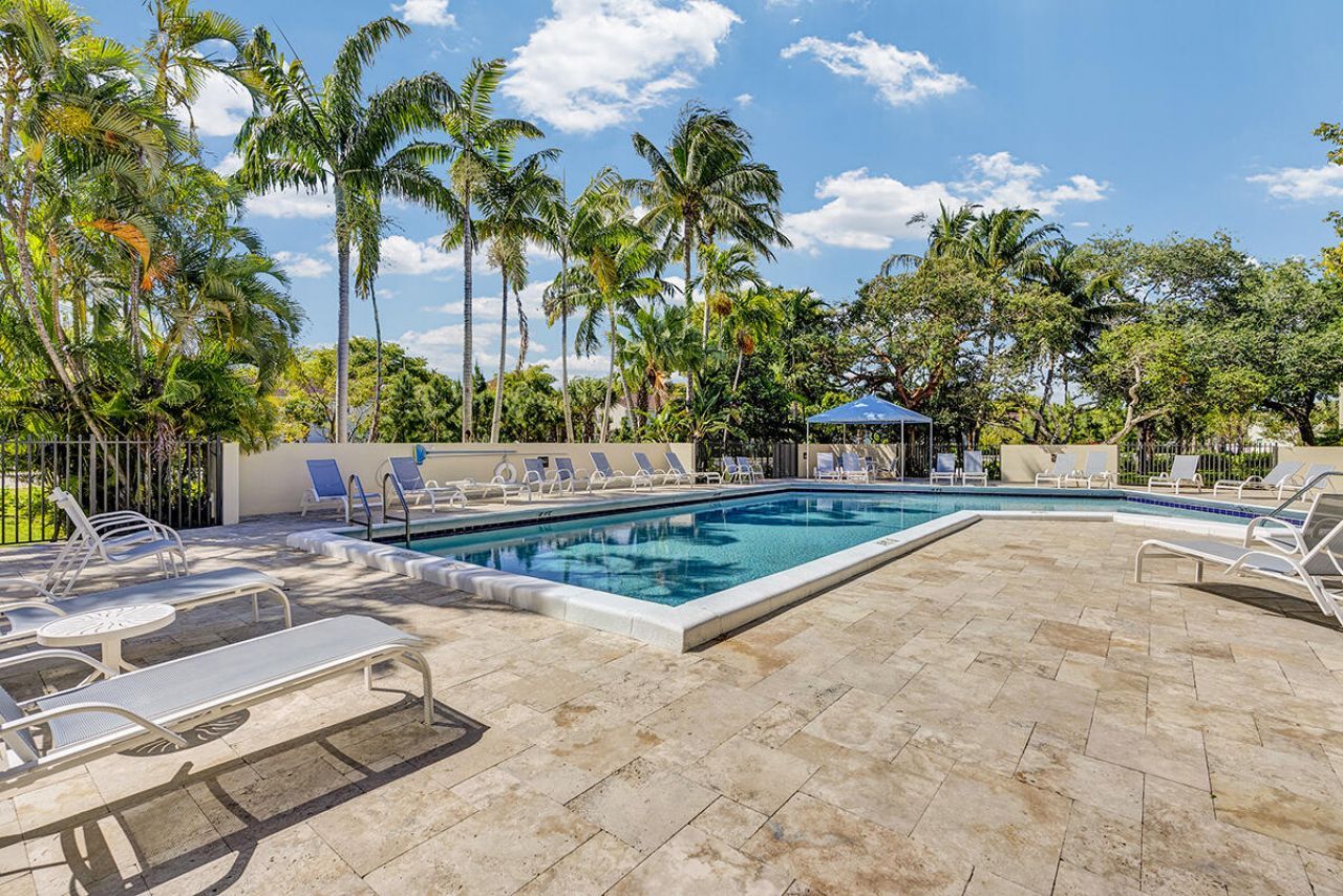 5749 Camino Del Sol, Unit 404, Boca Raton, FL 33433 Photo