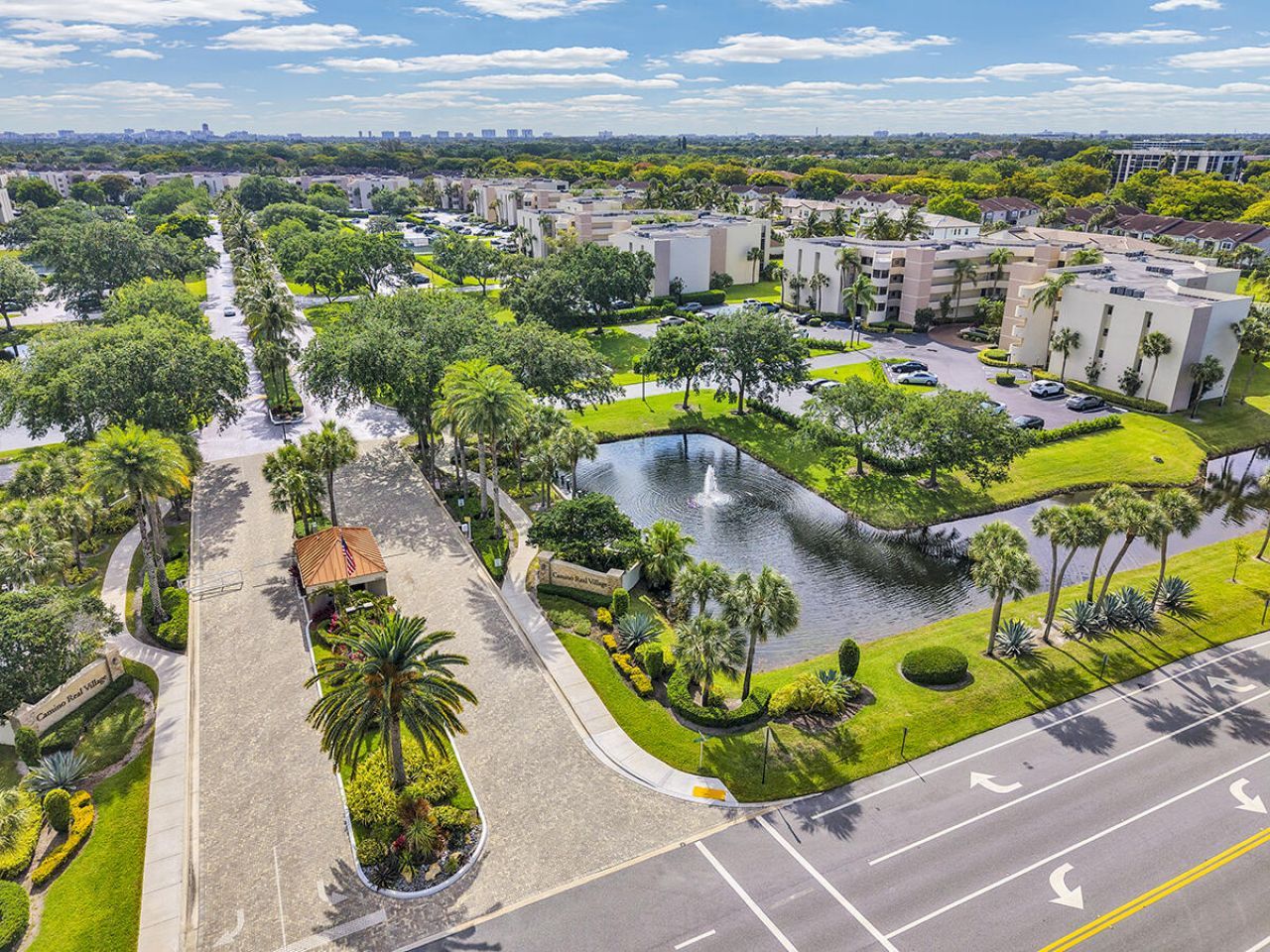 5749 Camino Del Sol, Unit 404, Boca Raton, FL 33433 Photo