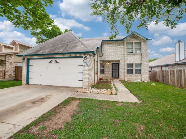 9818 KENBRIDGE DR, San Antonio, TX 78250
