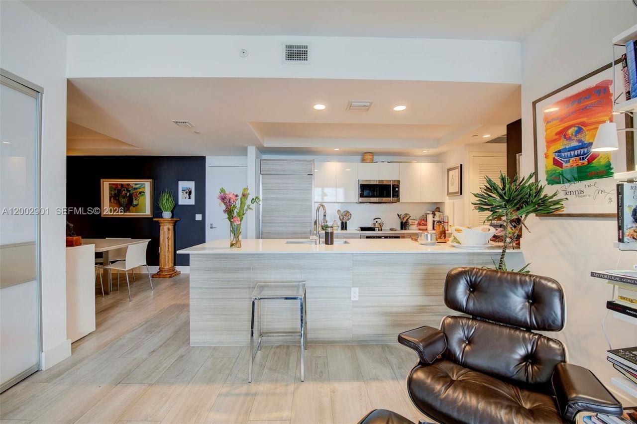 121 NE 34th St , Unit 1607, Miami, FL 33137 Photo