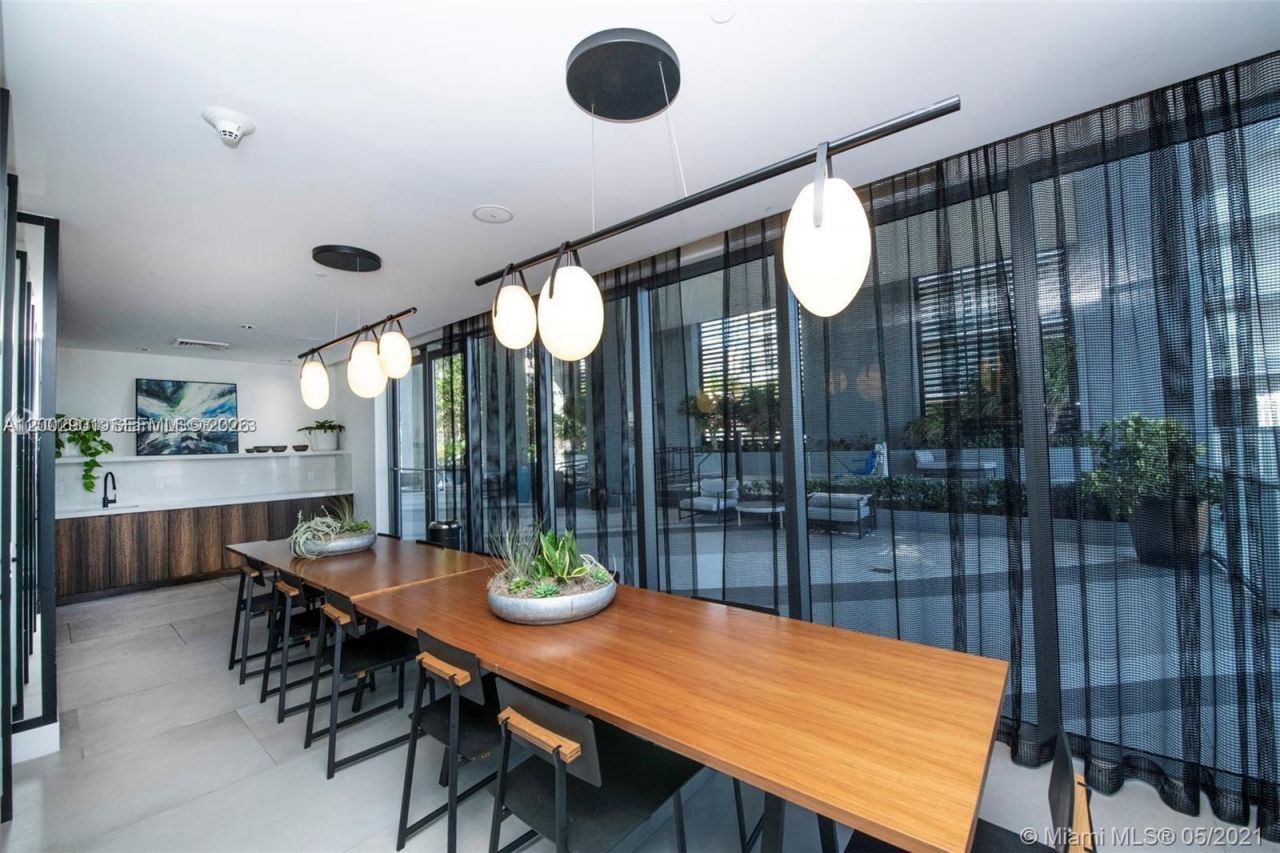 121 NE 34th St , Unit 1607, Miami, FL 33137 Photo