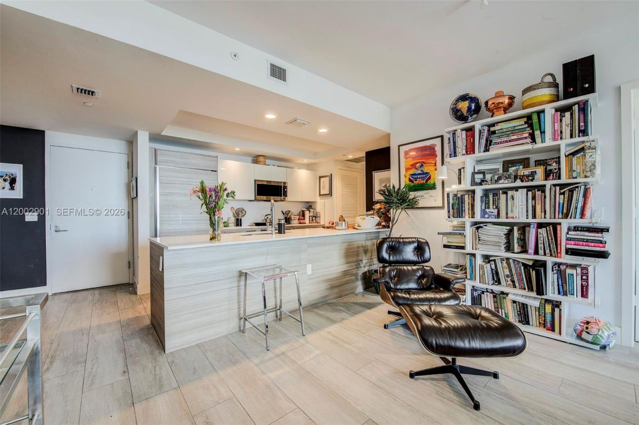 121 NE 34th St , Unit 1607, Miami, FL 33137 Photo