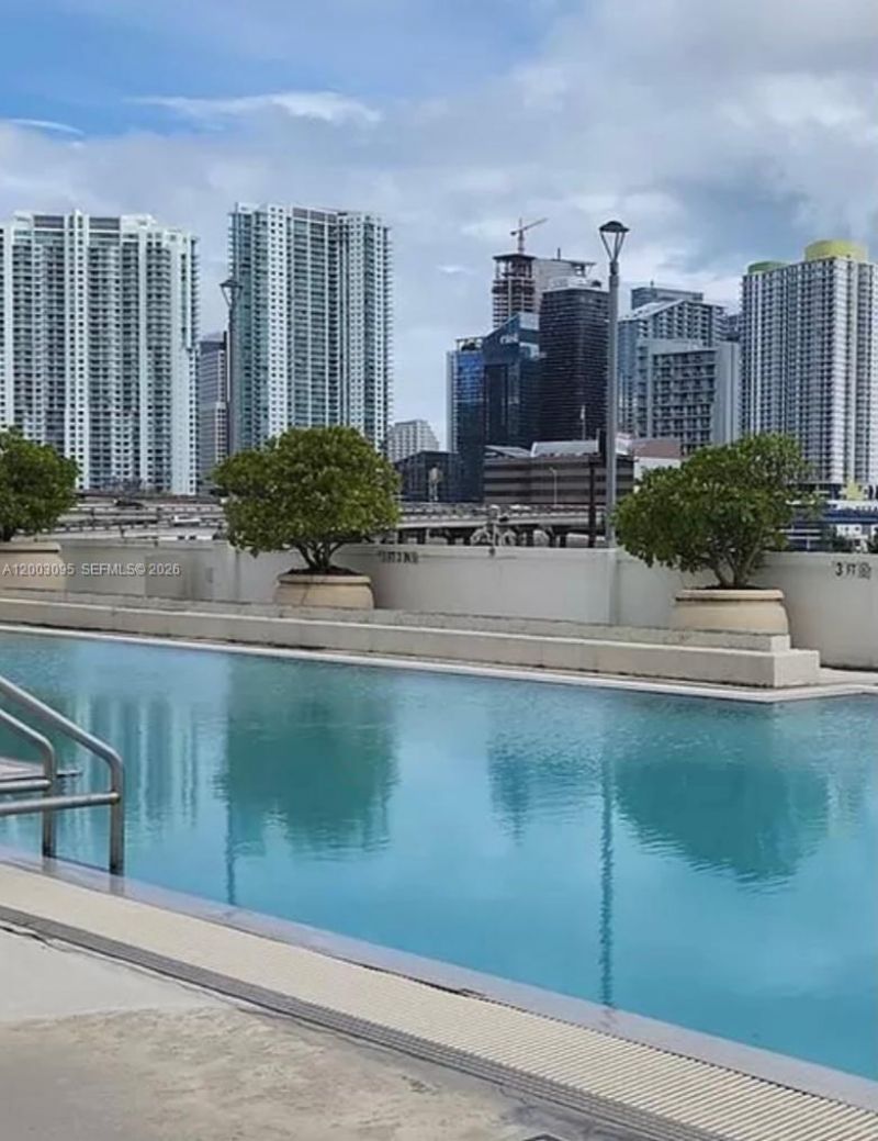 10 SW South River Dr , Unit 802, Miami, FL 33130 Photo