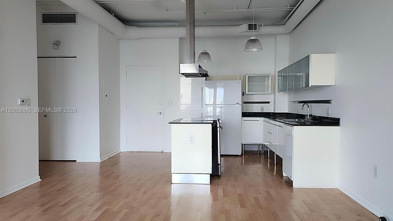 10 SW South River Dr , Unit 802, Miami, FL 33130 Photo