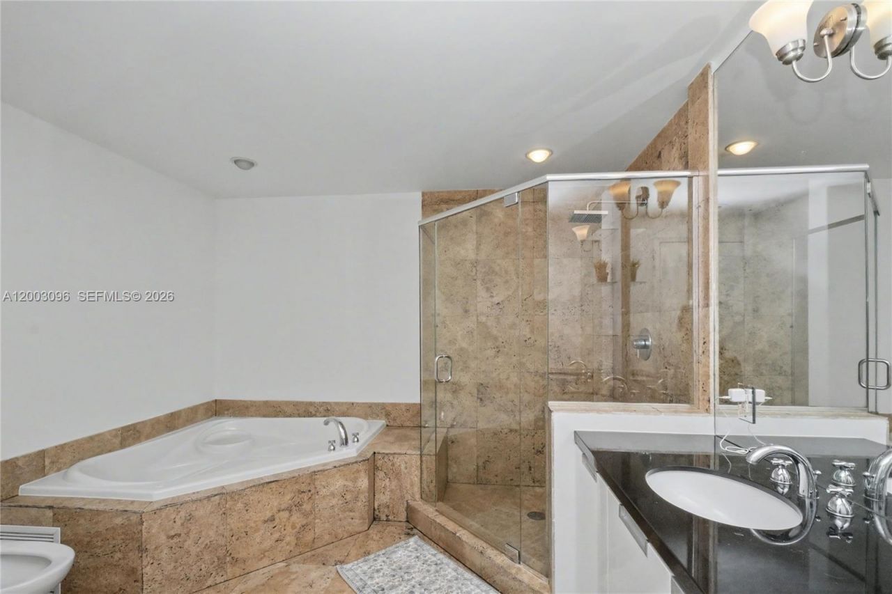 7901 Hispanola Ave, Unit 1810, Miami, FL 33141 Photo