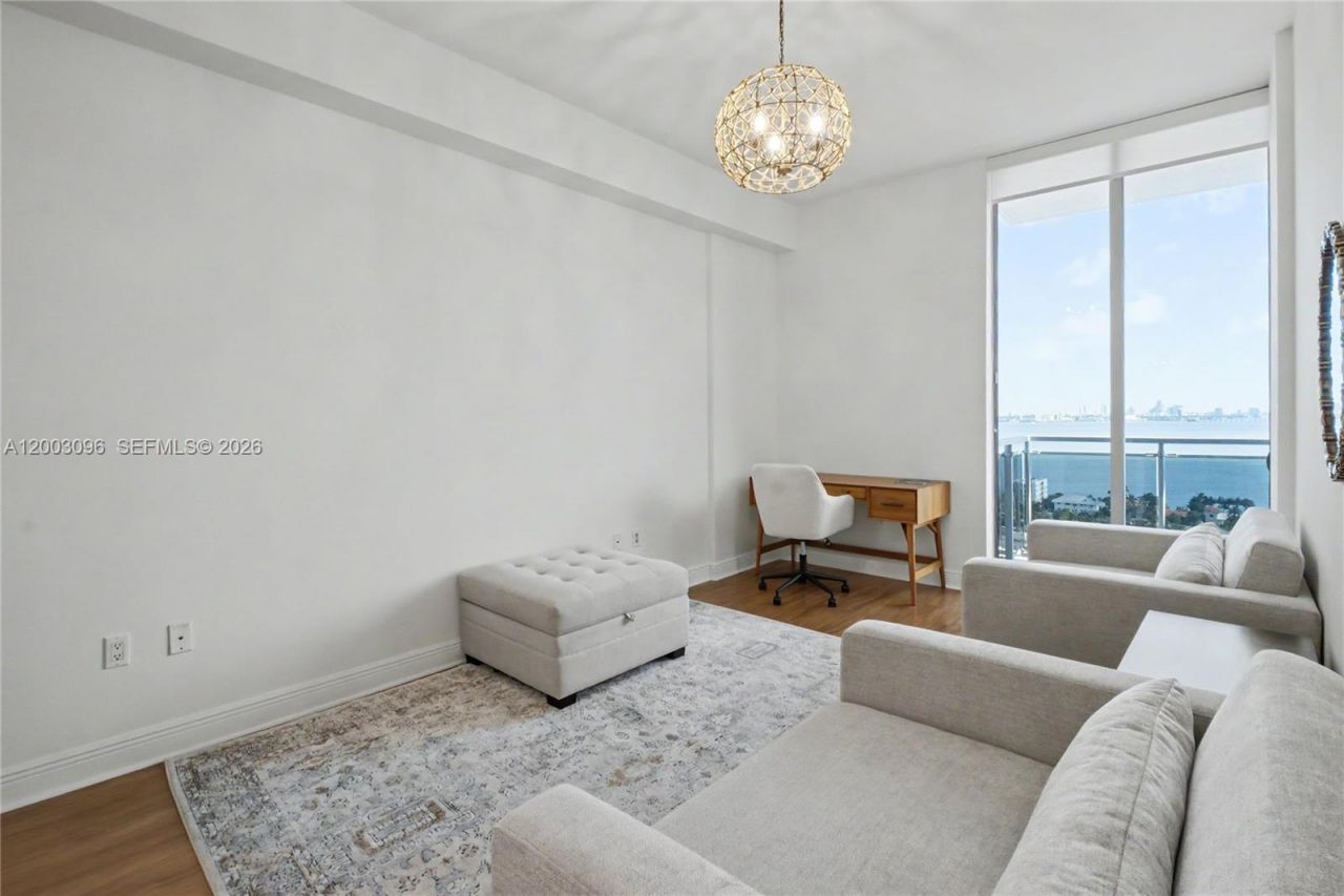 7901 Hispanola Ave, Unit 1810, Miami, FL 33141 Photo