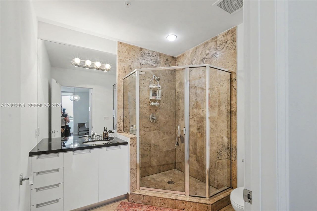 7901 Hispanola Ave, Unit 1810, Miami, FL 33141 Photo