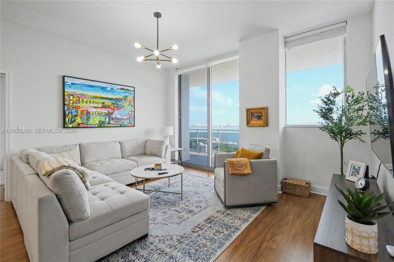 7901 Hispanola Ave, Unit 1810, Miami, FL 33141 Photo