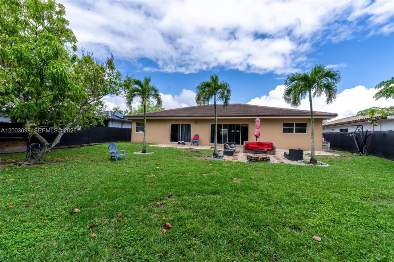 14762 SW 143rd Ter , Miami, FL 33196 Photo